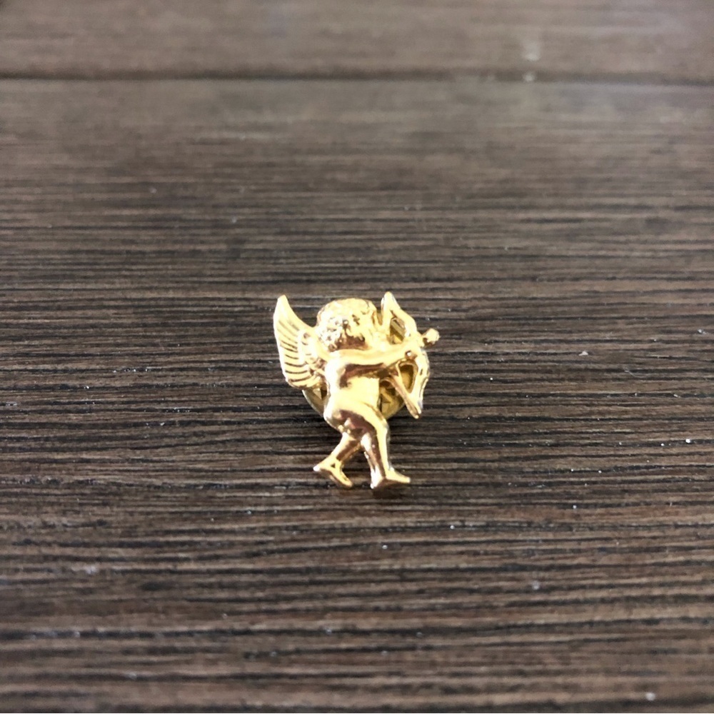 Gold Angel with bow and arrow pin